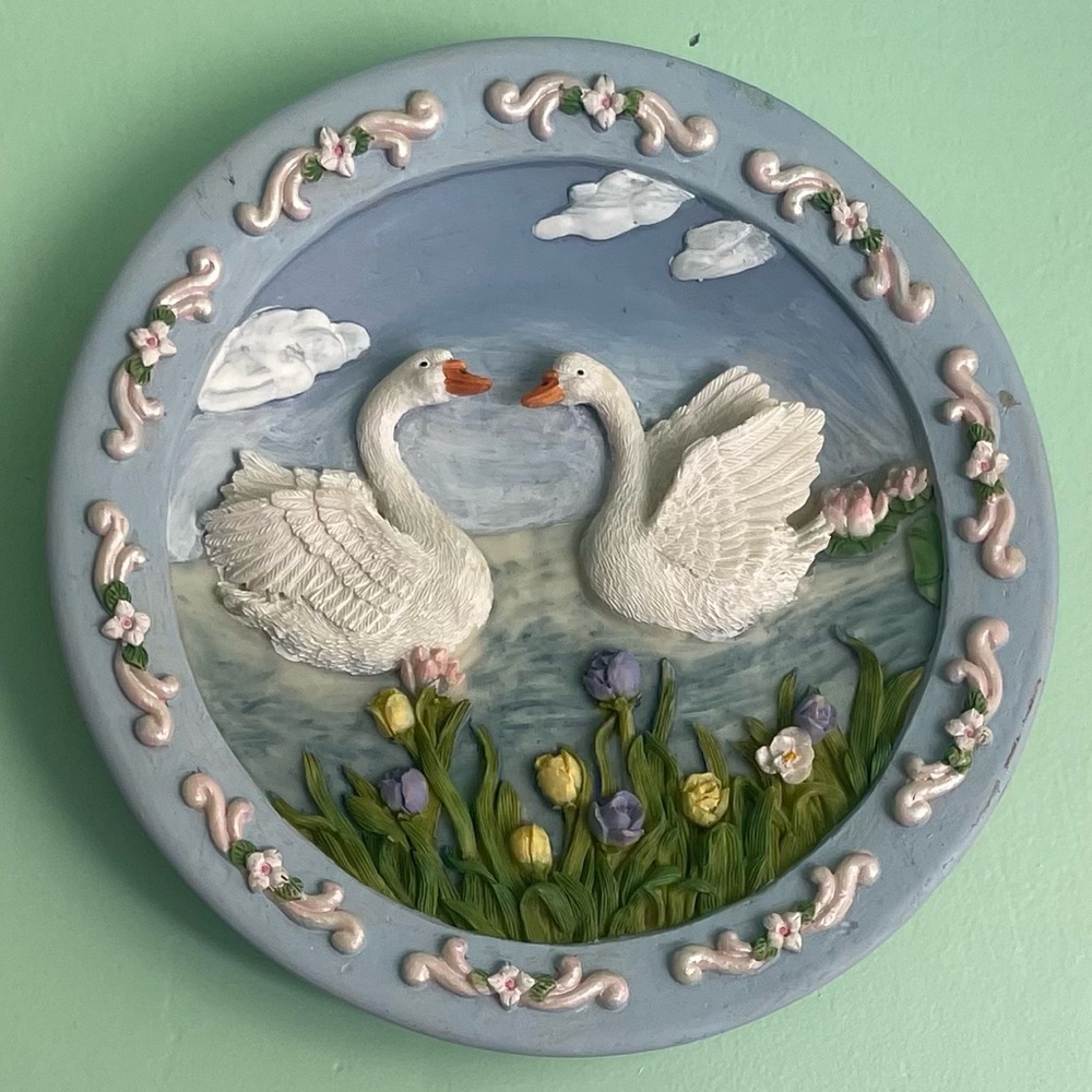Vintage 3D Swan Wall Hanging Plate